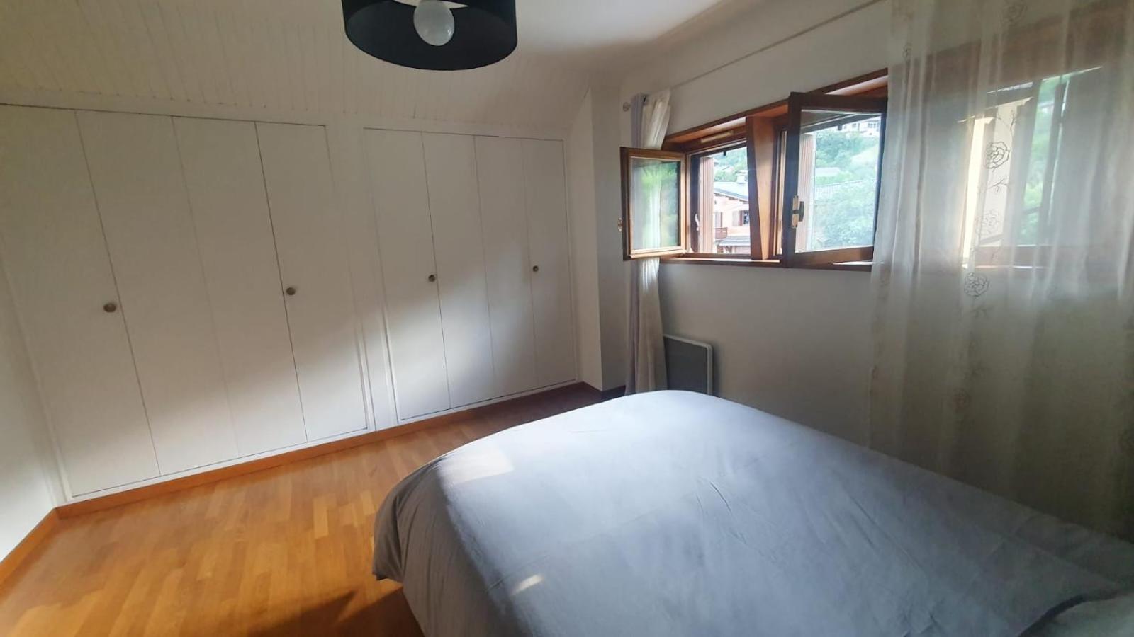 Agreable T3 Entre Lac Et Montagne Seythenex Exterior foto